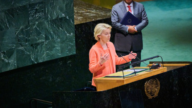 Eurómilliárdok mehetnek a kukába, ha az EU nem képes egybefogni nagyhatalmi terveit