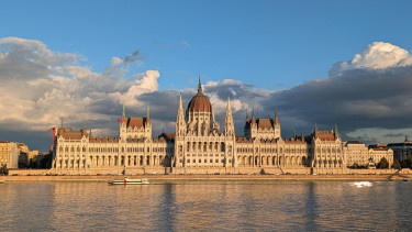 parlament országház budapest állam duna főváros
