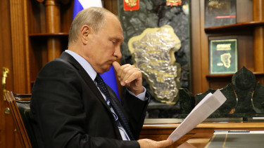 Elárulta Vlagyimir Putyin, kik vehetik át Oroszország vezetését