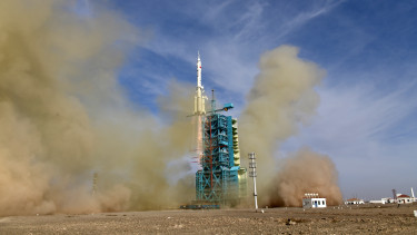 Elindult a rakéta: kilőtte Kína a Sencsou-22-est