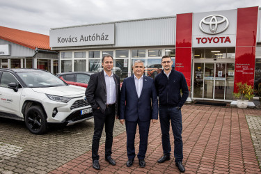 Toyota Kovács