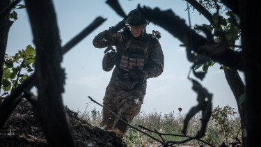 Dúl a pokol az ukrán erődváros körül: a Kreml azt állítja, dugába döntötte Kijev merész akcióját – Egy videó is előkerült