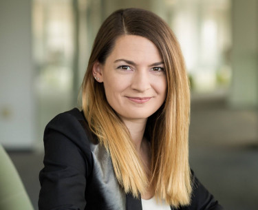 Varga-Hering Zsuzsanna_cikkbe