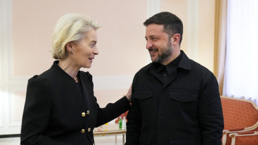 Dagad a botrány Ukrajnában: Ursula von der Leyen azonnali magyarázatot követel Zelenszkijtől